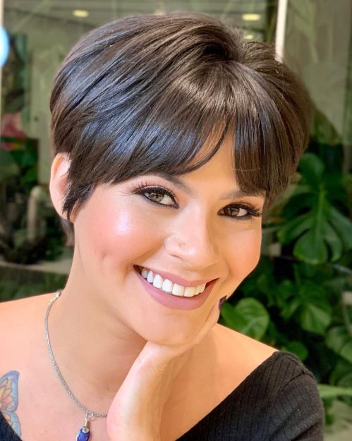 Cute Polished Brunette Pixie with Bangs