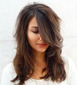 70 Brightest Medium Layered Haircuts to Light You Up