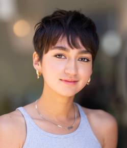 50 Fresh Looks with Short Hairstyles for Round Faces