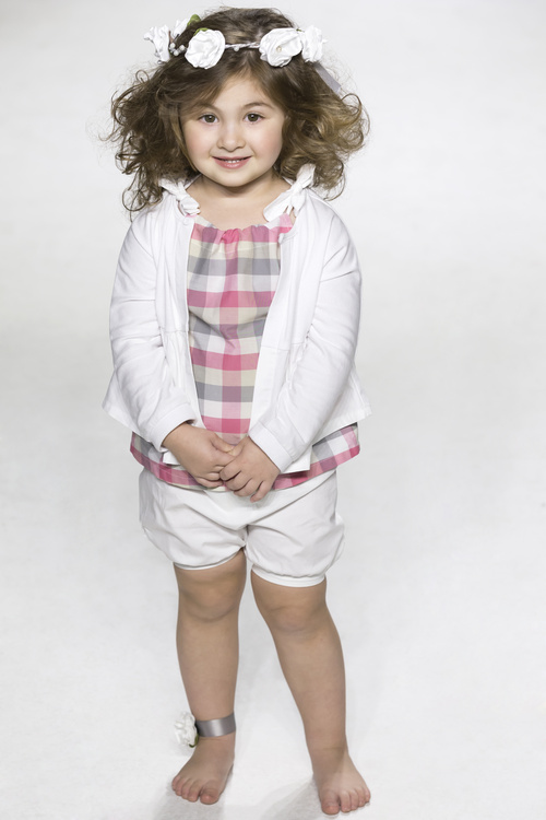 medium curly hairstyle for little girls