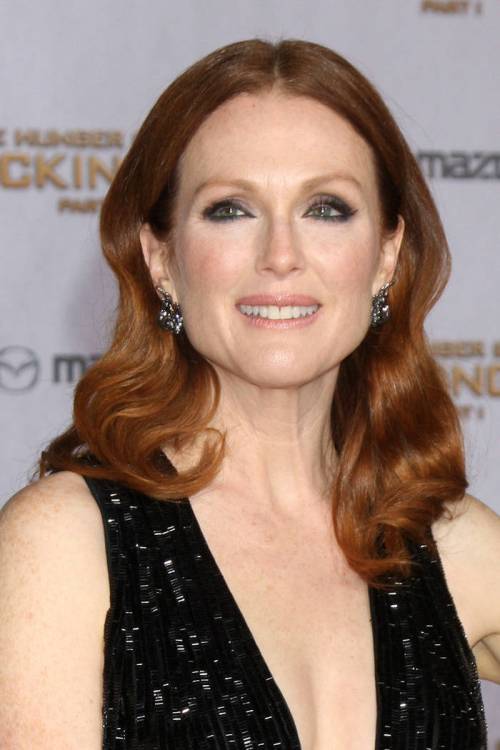 Julianne Moore red hairstyle