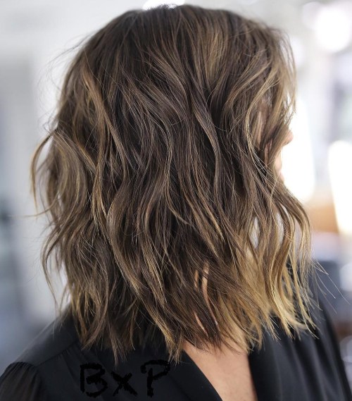 Messy Wavy Lob With Subtle Highlights