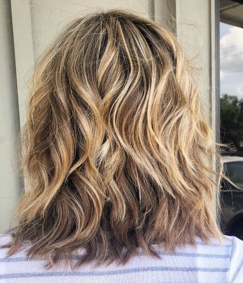 Shoulder-Length Haircut With Shaggy Layers