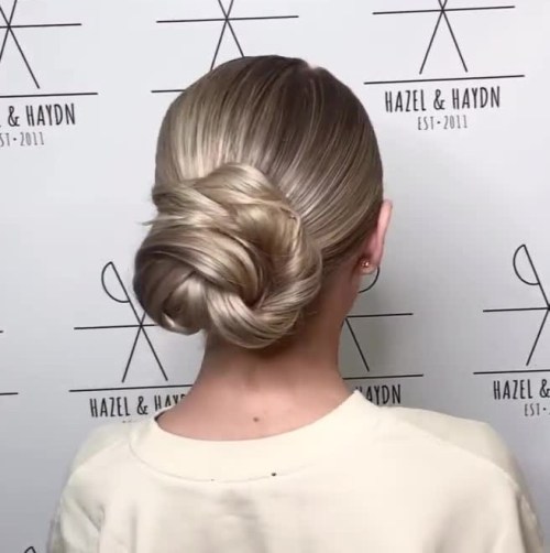 Easy Knot Style for Long Hair