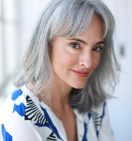 7 Stylish Long Gray Hair Ideas That Don’t Make Women Look Older