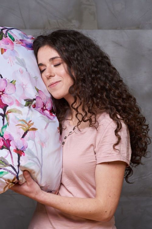 DIY Silk Pillowcase for Preserving Hair Overnight