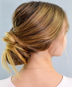 How to Make a Chic Chignon in 6 Easy Steps