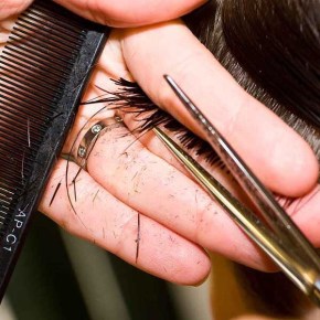 The Ultimate Guide to Cutting Hair by the Moon