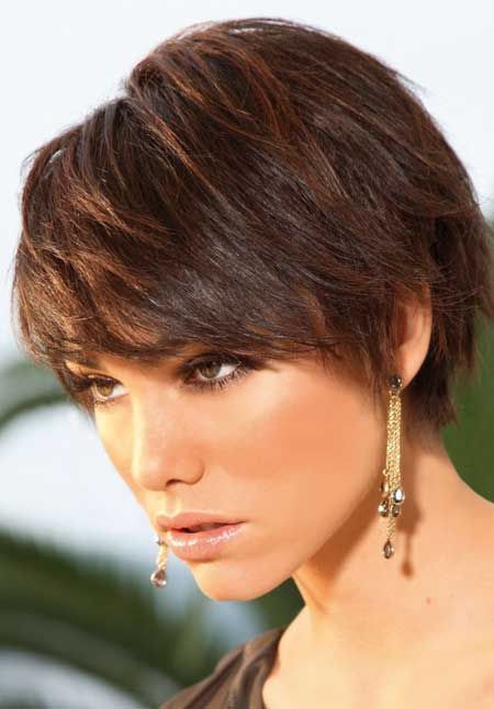 short shaggy hairstyle for thick hair